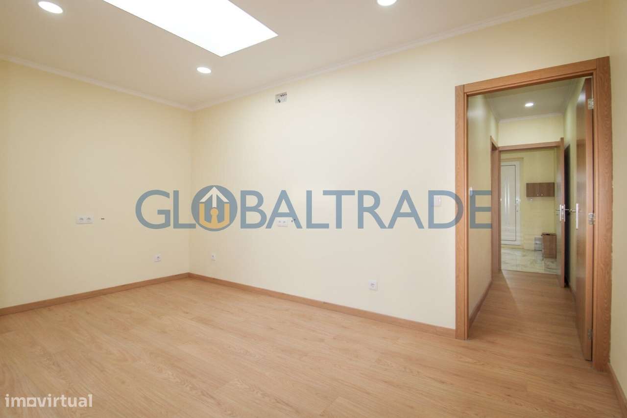 Moradia Térrea T3 totalmente renovada em Campanhã - Grande imagem: 5/20