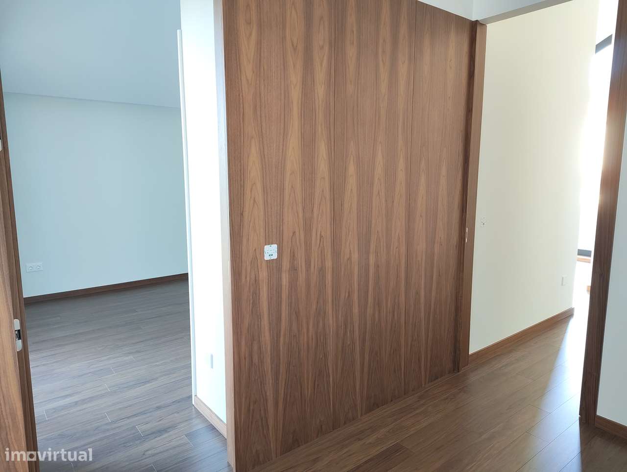Moradia T5 com piscina e jardim em Canidelo-33