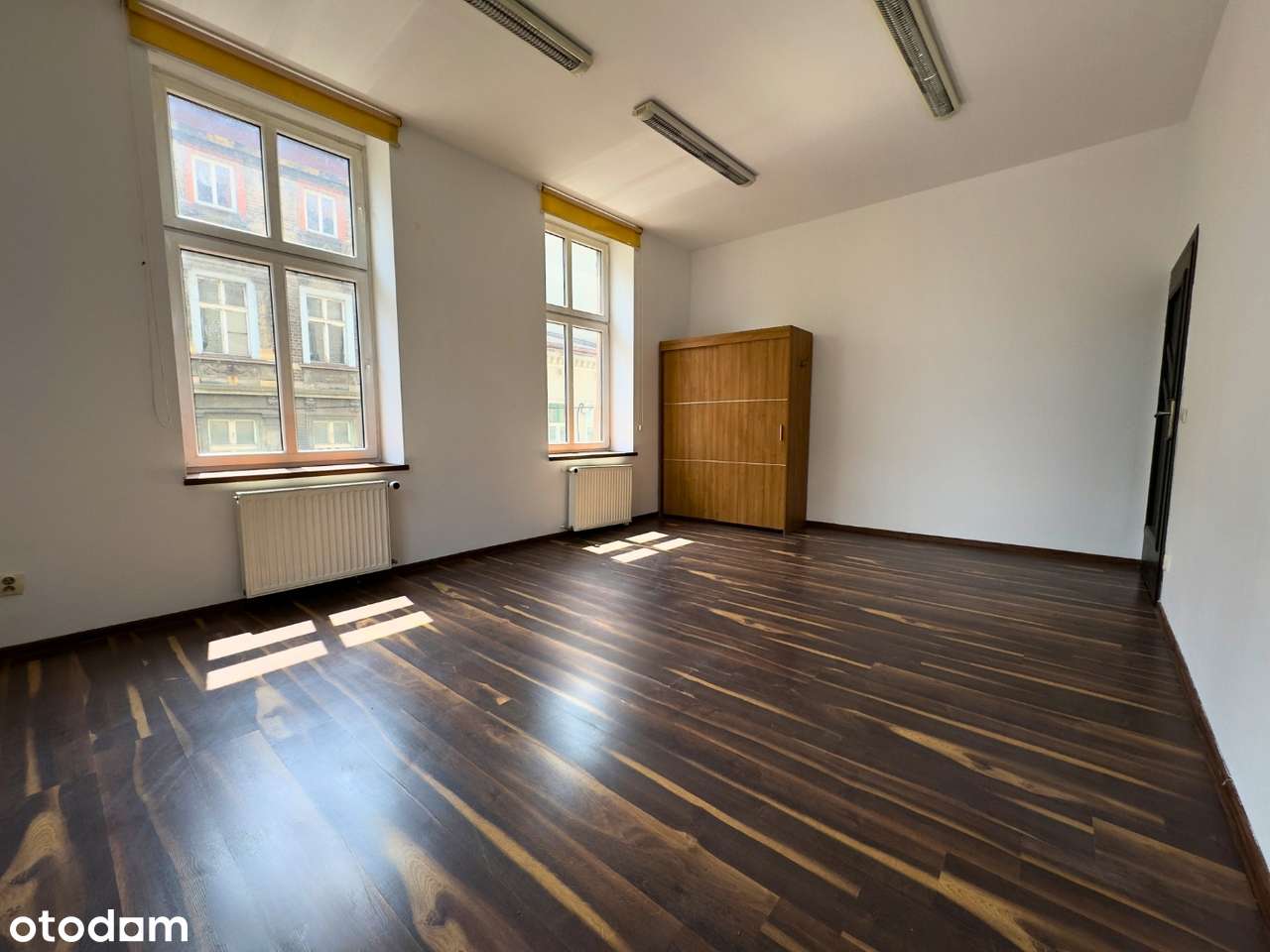 Wspaniały lokal na rynku w Bytomiu - Pełny obrazek: 2/14