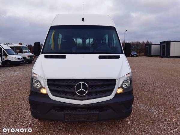 Mercedes-Benz Sprinter - 22