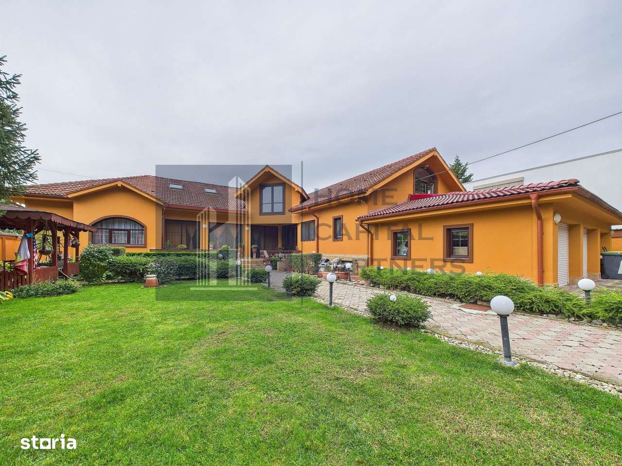 VILĂ CONTEMPORANĂ ÎN SNAGOV – 575 mp utili, teren 1.417 mp - Imagine principală: 1/20