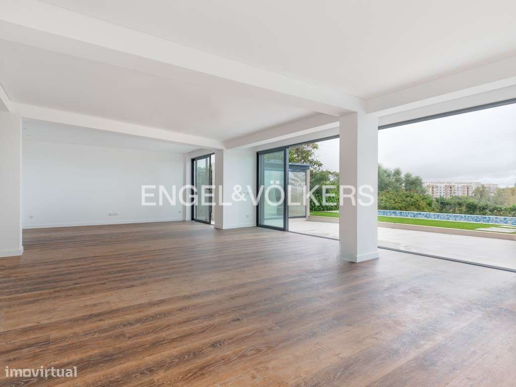 Moradia T7 com piscina em Setúbal - Grande imagem: 4/33