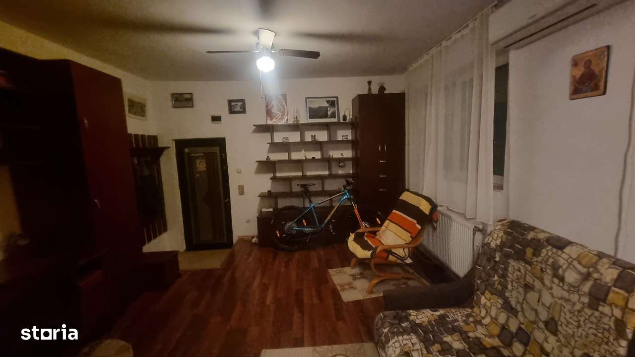 Garsonieră de vânzare cartier Rogerius - Imagine principală: 1/4