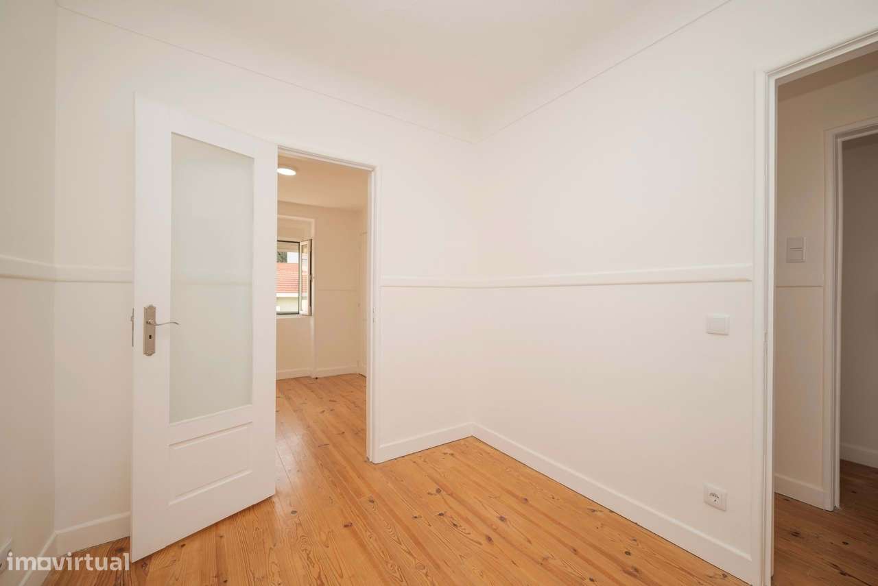 Viva nos Anjos: T1+1 Remodelado com Terraço, Marquise e Vista Magnífic - Grande imagem: 5/31