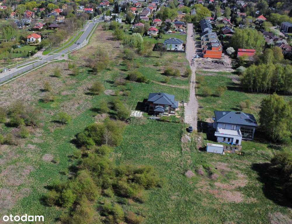 Działka na końcu prywatnej drogi wewnętrznej.-3