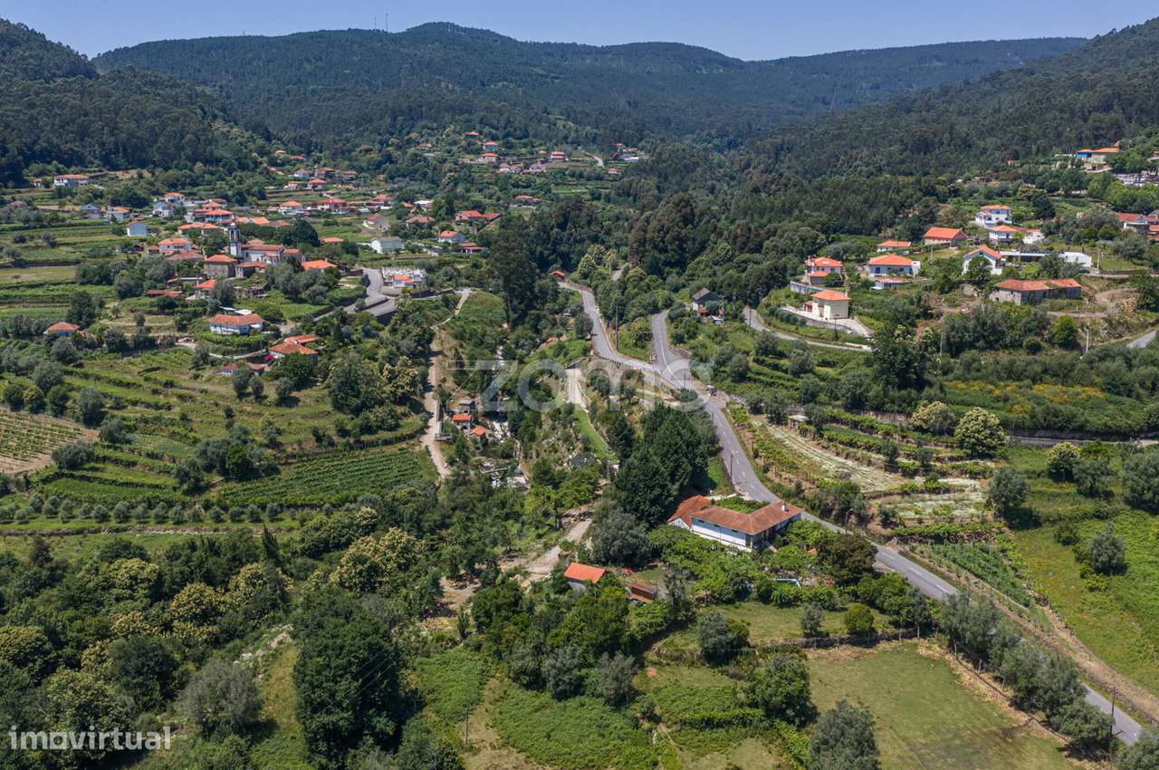 Ruína para Reabilitação junto às Cascatas da Labruja | Ponte de Lim...-7
