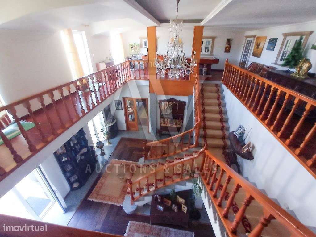 Quinta composta por moradia de dois pisos, com piscina, garagem e t...-26