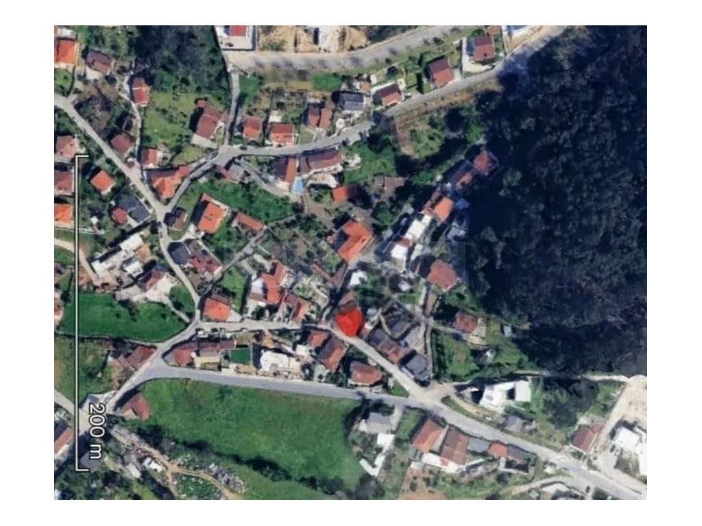 Terreno com casa para restaurar-24