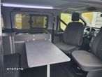 Ford Tourneo Custom - 12