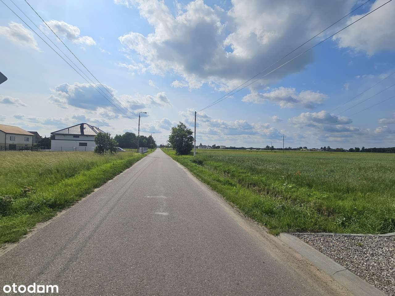 Uchwalony plan; b. dobry dojazd do W-wy; szkoła, PKP. Nowe domy-7