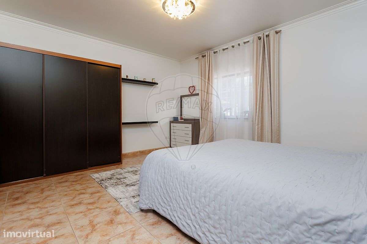 Moradia T4 para venda-23
