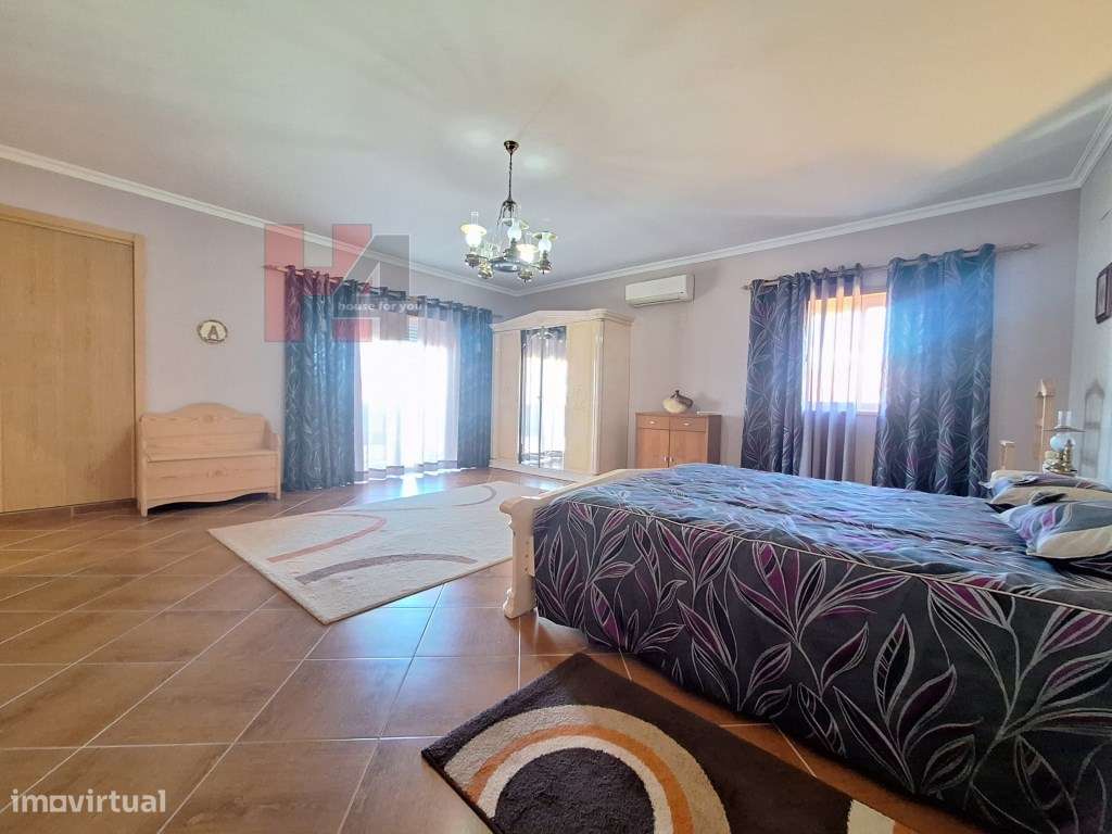 MORADIA T4 NO CENTRO DE ELVAS COM MAIS DE 500M² DE ÁREA-17