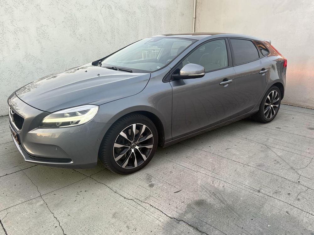 Volvo V40 II [2012 - Prezent] 2019