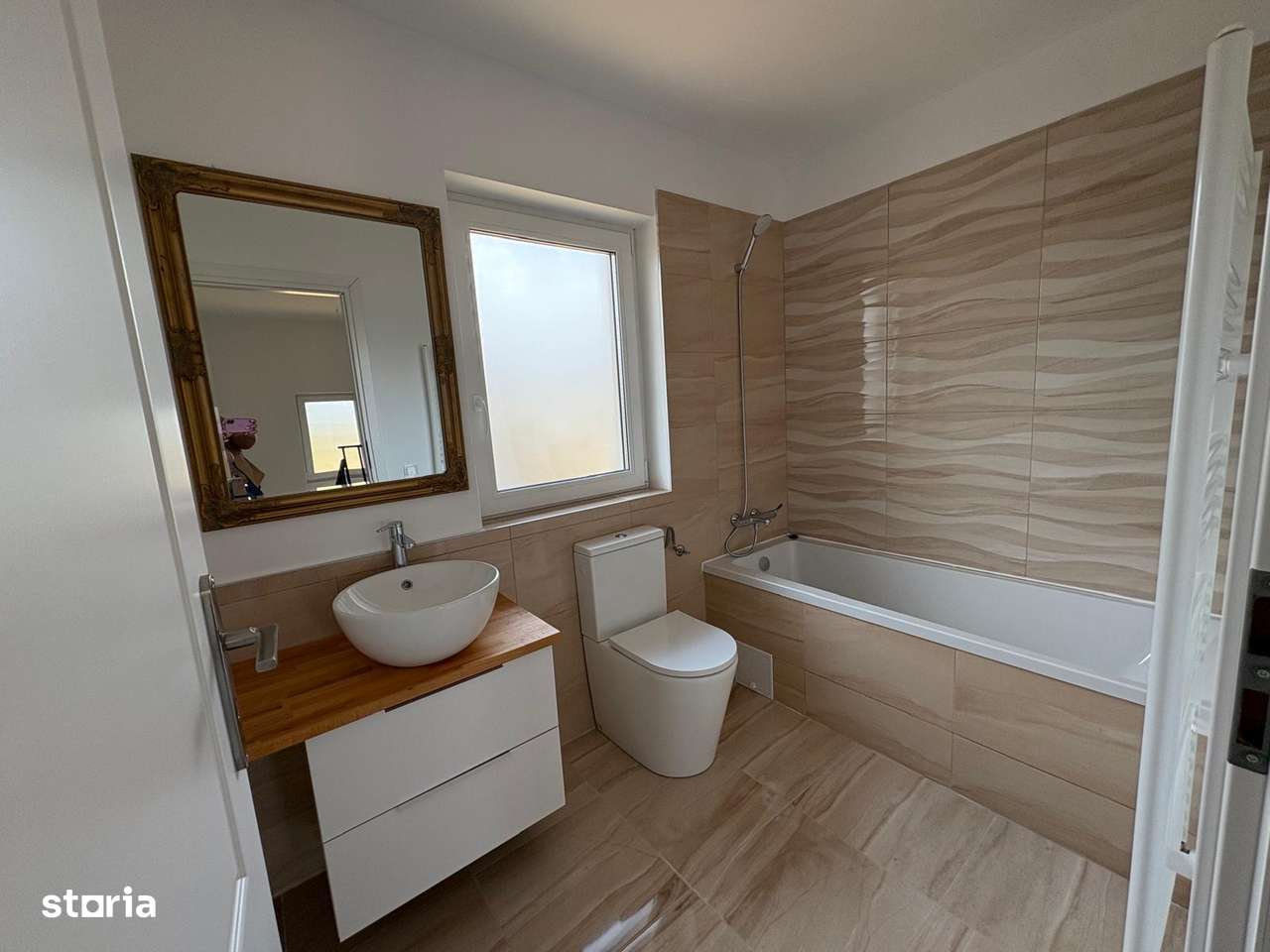 Casa NOUA in Cetate-6