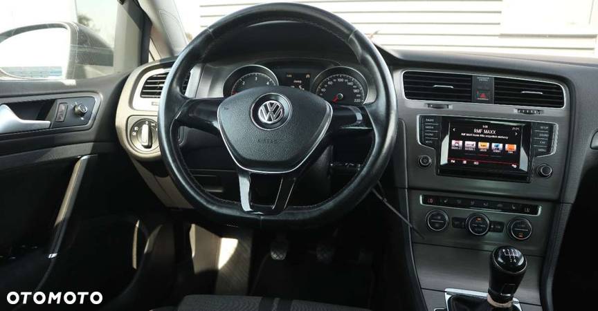 Volkswagen Golf VI 1.6 TDI Comfortline - 11