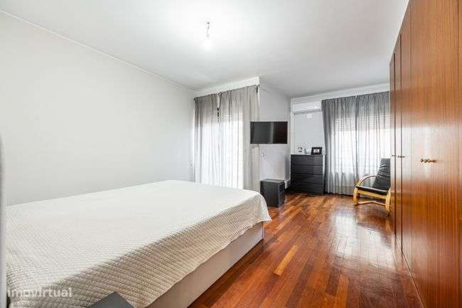 APARTAMENTO T3 COM ÁREAS GENEROSAS : Centralidade e conforto total-13