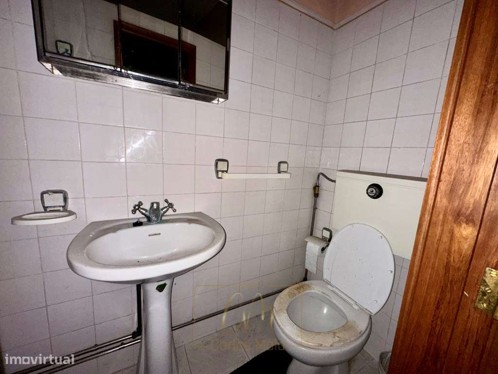 Moradia T4 c/Garagem junto ao rio-14