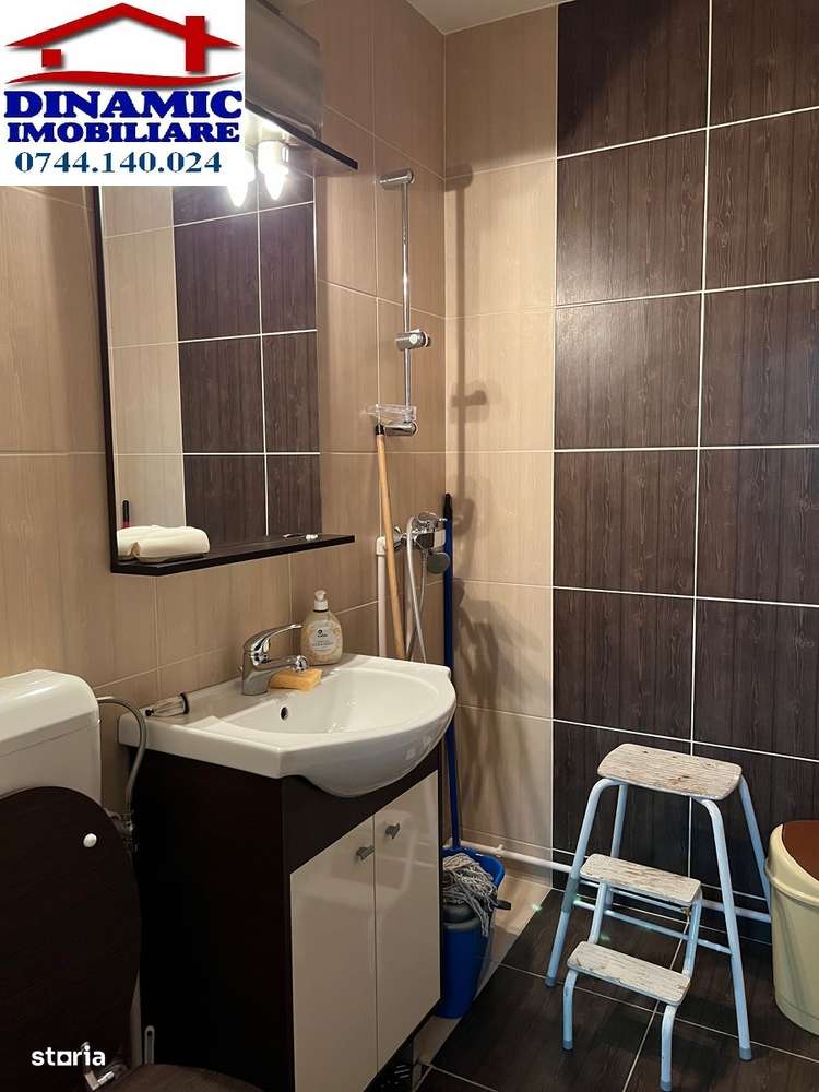 Spațiu comercial str. M. Eminescu, parter. Preț 350 euro. - Imagine principală: 3/6