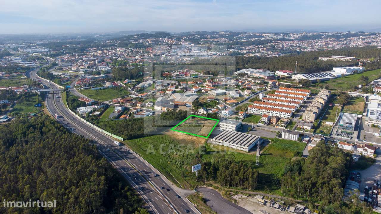 Venda conjunta de 2 terrenos urbanos em Rio Meão, S.M. Feira-18