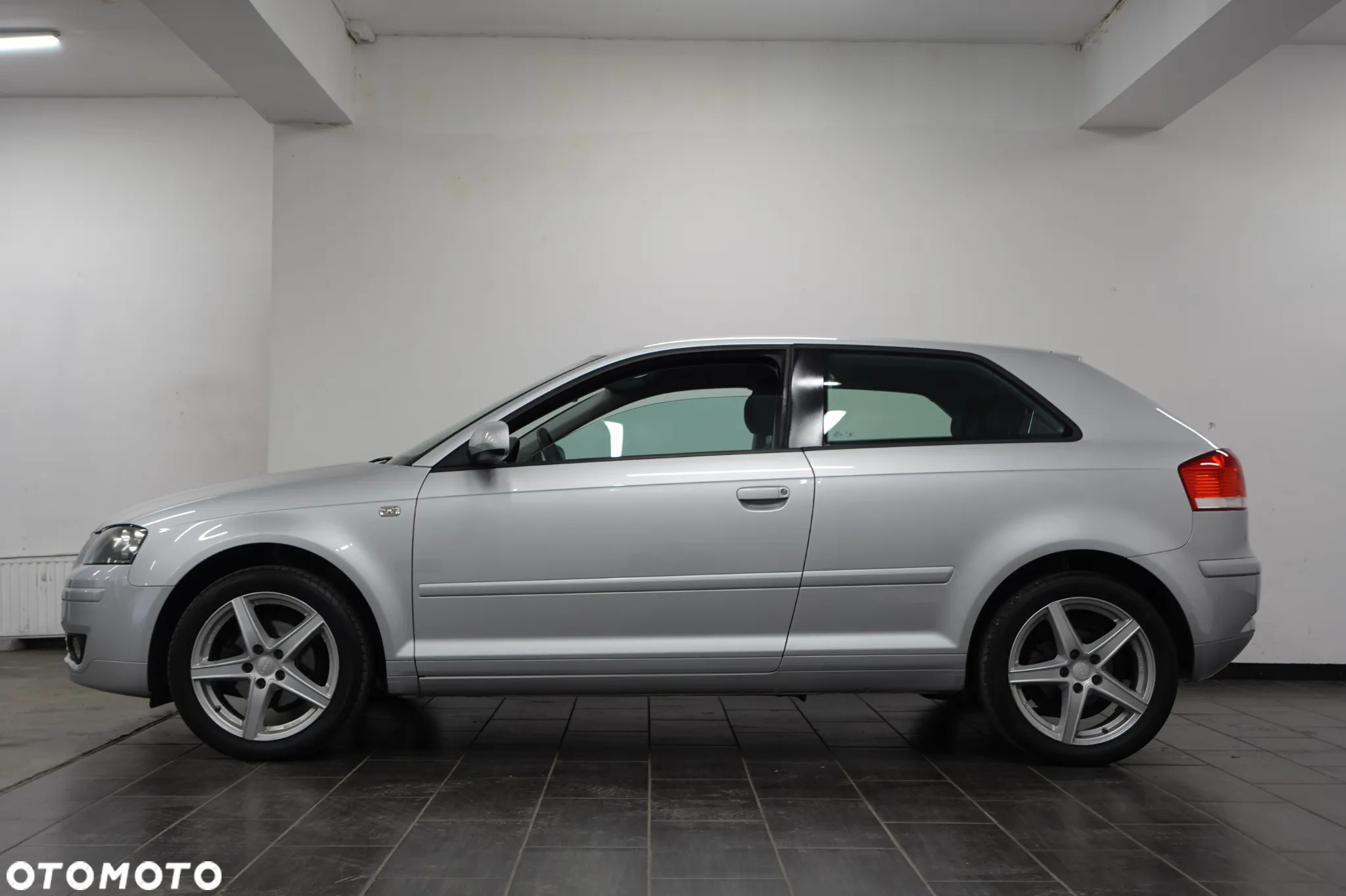 Audi A3 1.6 Ambiente - 5