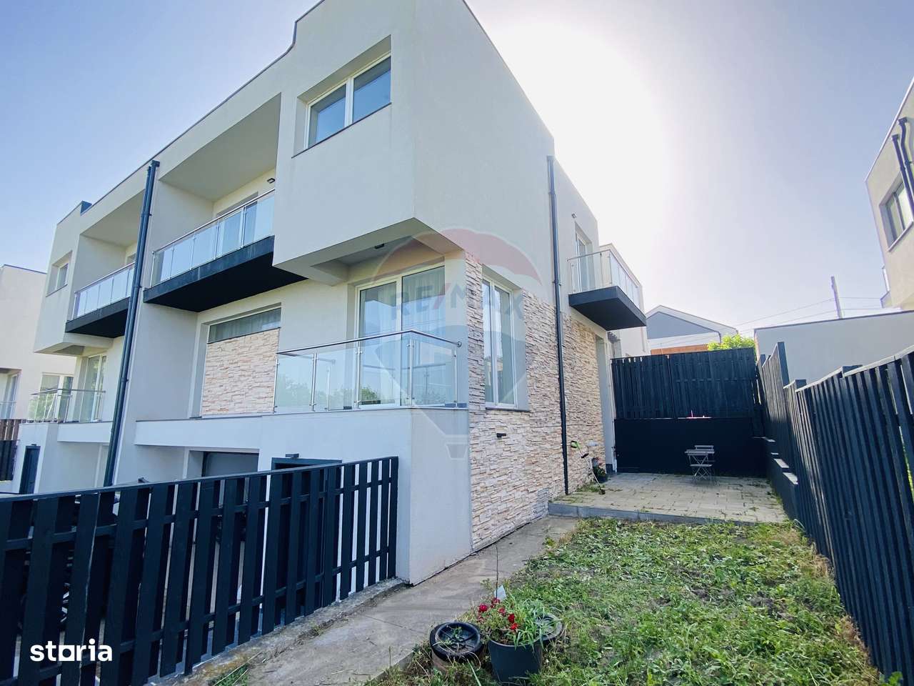 Vila Tunari 5 camere cu Garaj subteran - Imagine principală: 4/20