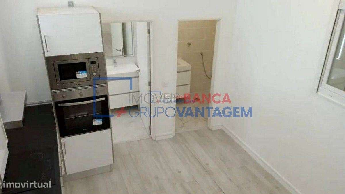 ESPAÇO COMERCIAL COM TERRAÇO NO BARREIRO - Grande imagem: 3/9