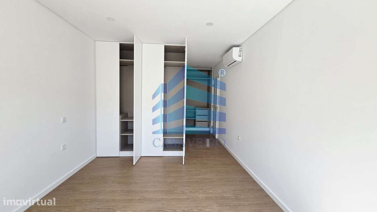 Apartamento T2 Duplex com terraço  centro de Esgueira-7