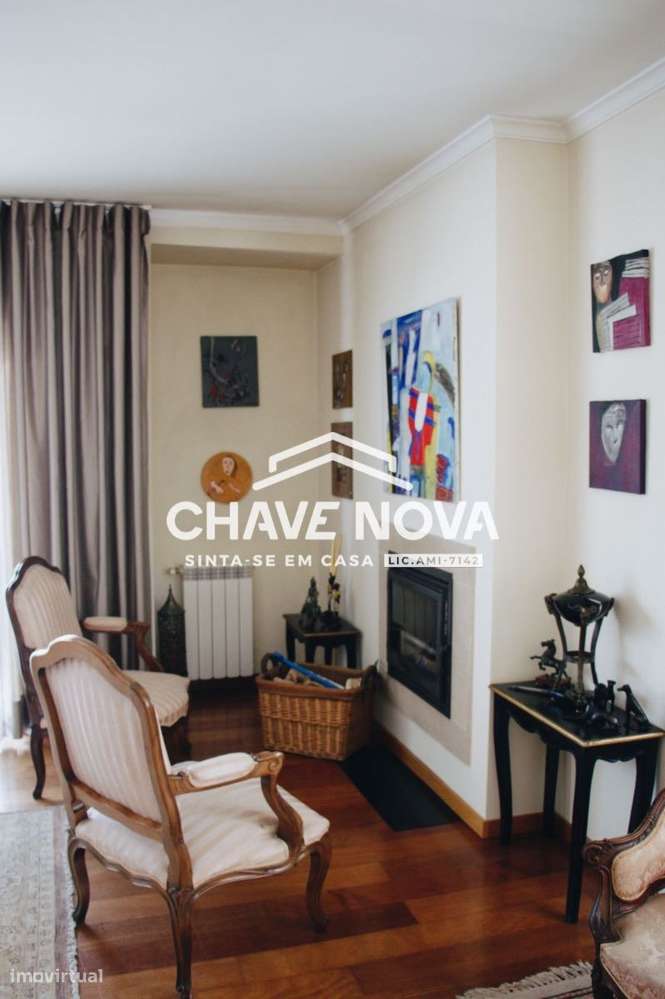 T5 triplex  3 frentes  piscina Garagem Junto colégio Luso Francês-20