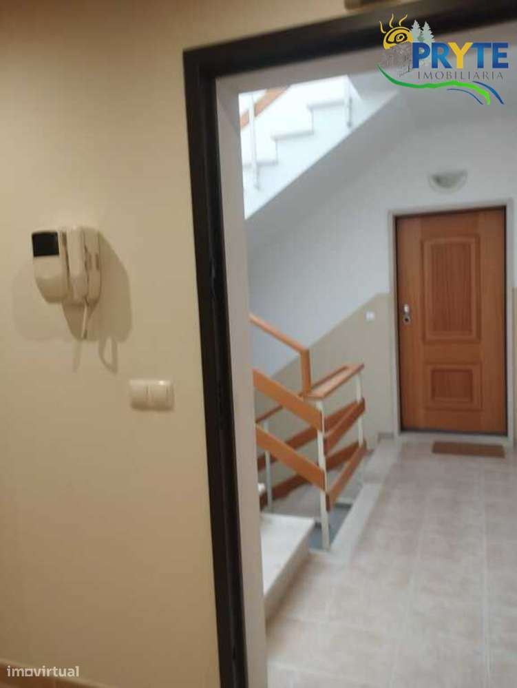 Apartamento T2 situado na Vila da Sertã-26