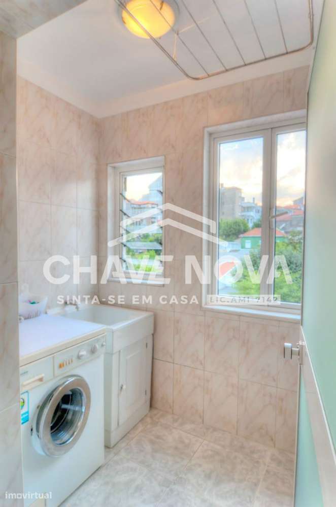 Prédio Habitacional T6 no Centro do Porto - Grande imagem: 3/9