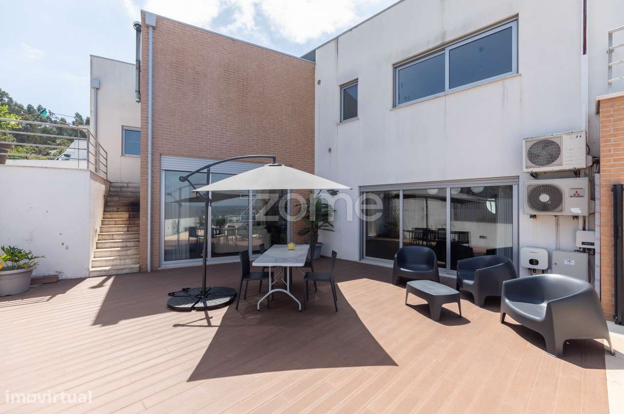Moradia Moderna em Taveiro, Coimbra com Vistas Desafogadas-28