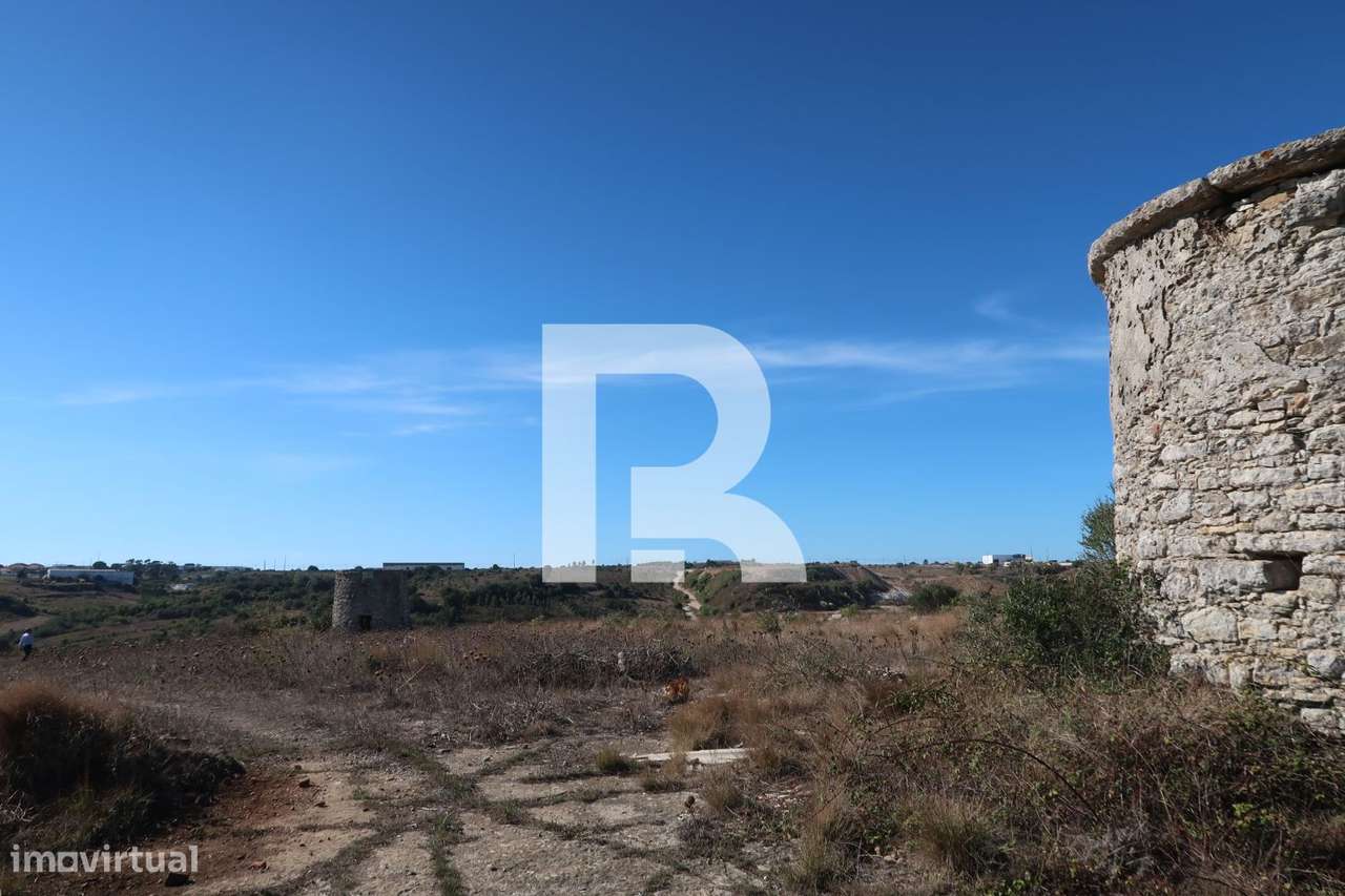 Terreno com 2 moinhos em Cabrela, Sintra - Grande imagem: 3/12