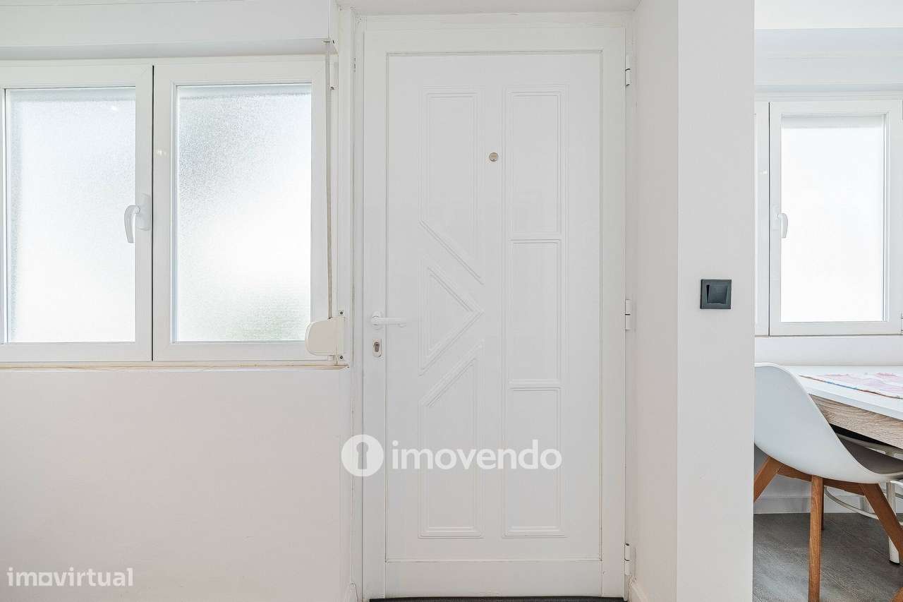 Apartamento T2 totalmente remodelado, em Marvila-30