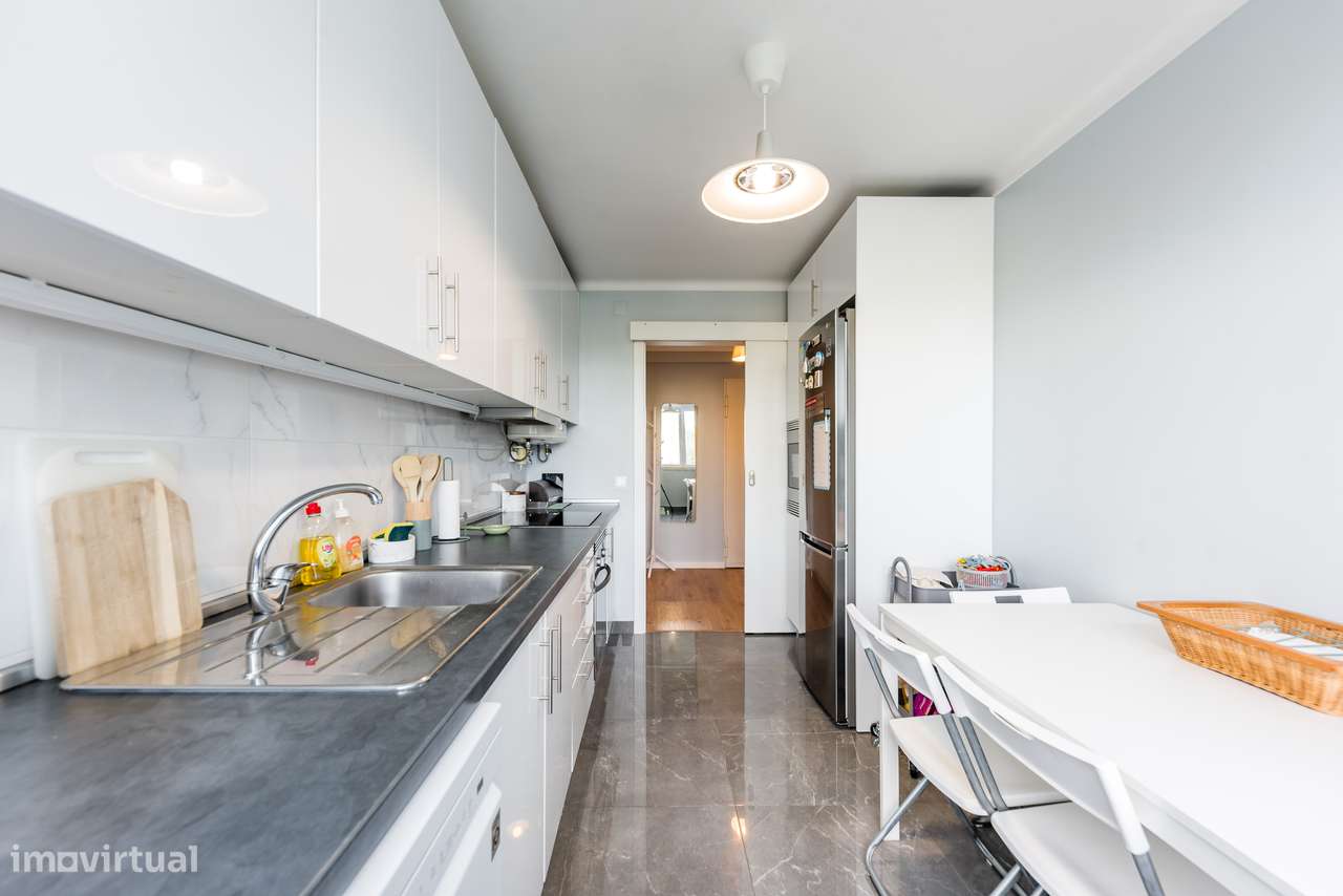 Apartamento 3 assoalhadas | Remodelado | Arrecadação | 5m do Metro-5