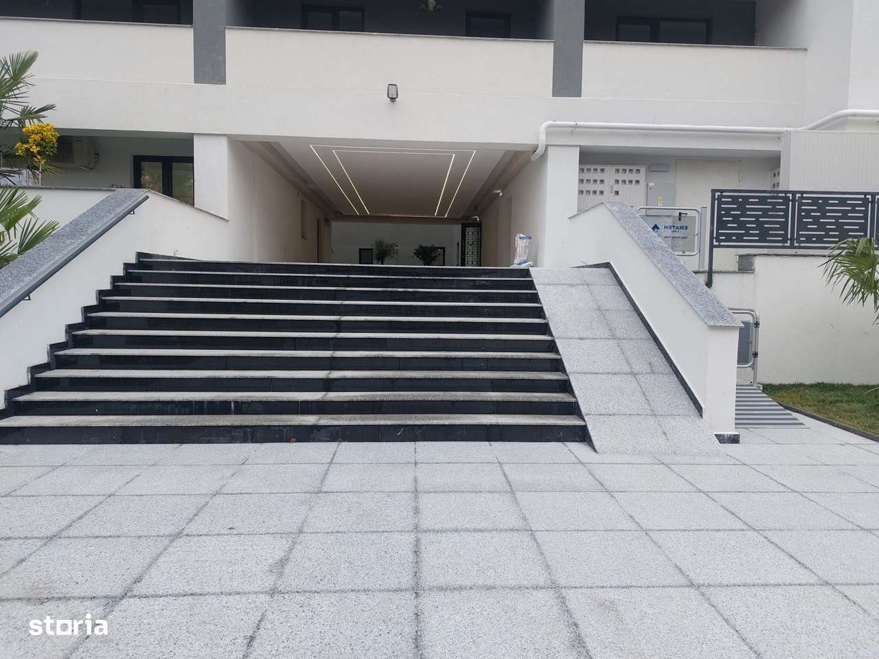 2 camere, 58 mp, etaj 4, FINISAT,metrou la 5 minute de bloc-2