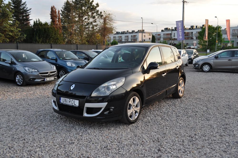 Renault Scenic III (2009-2016) 2.0 16V 140 CVT Luxe 2010