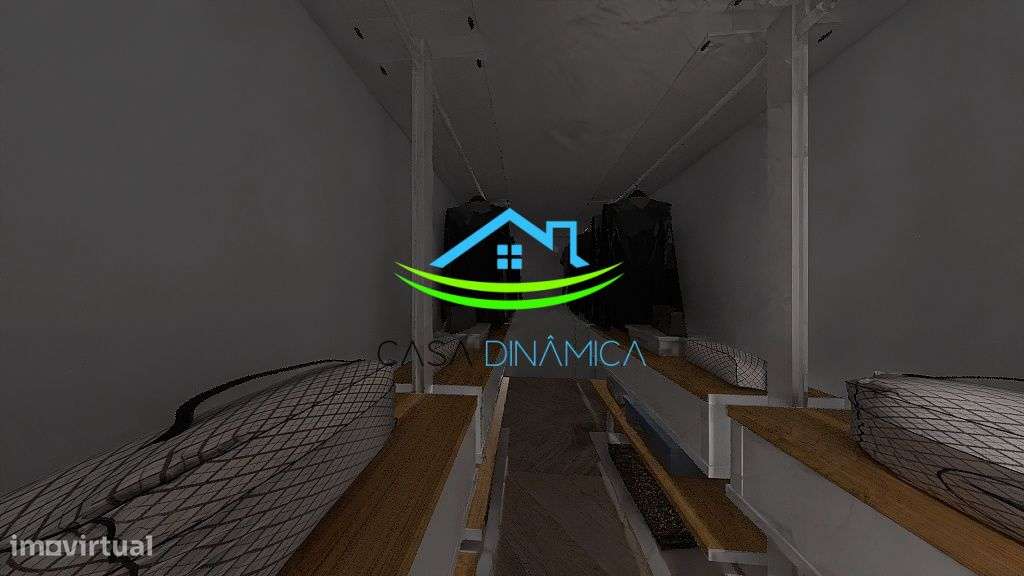 Moradia para recuperar, com projeto arquitetura para T4 com Jardim Pri - Grande imagem: 5/50