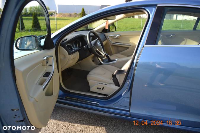 Volvo S60 2.5 T5 - 13