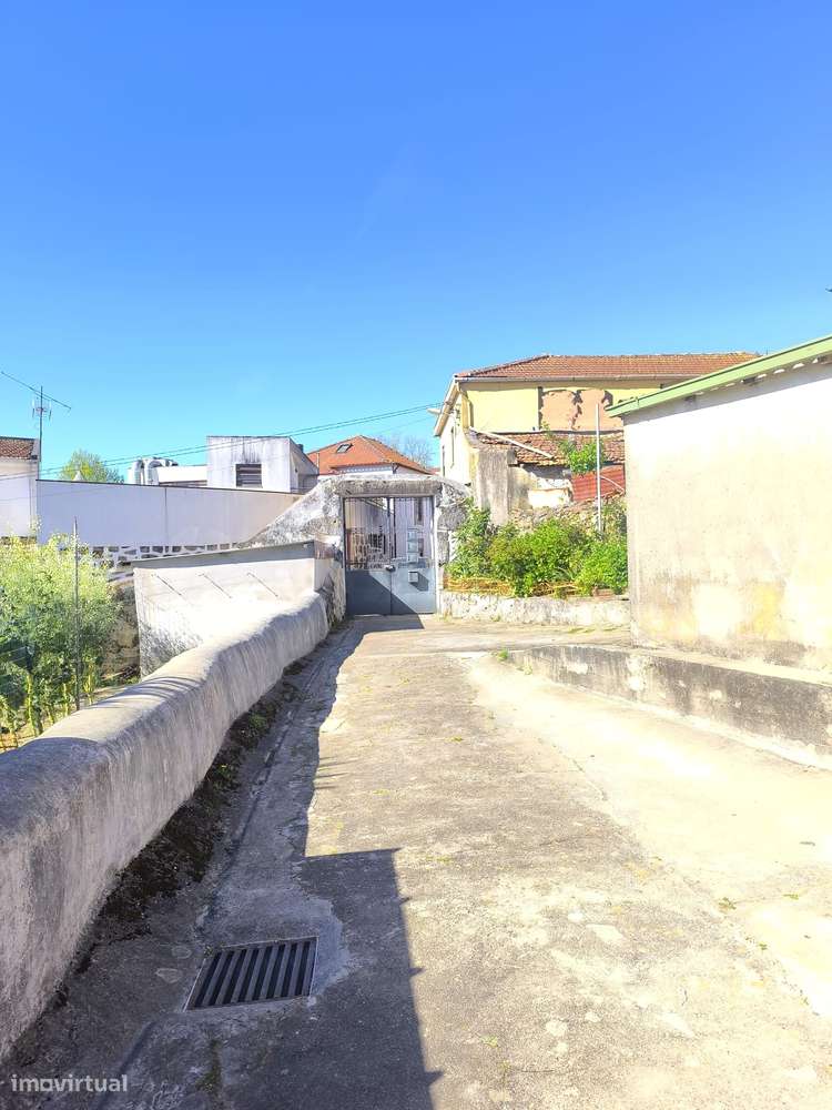 Quintinha com 4 Casas em Porto Campanhã-5