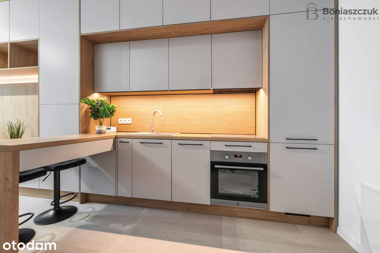 Politechnika | Centrum | Kawalerka | Miejsce Postojowe | Piwnica-3