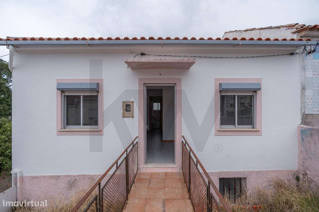 T2 com lougradouro em Fala, São Martinho do Bispo-0