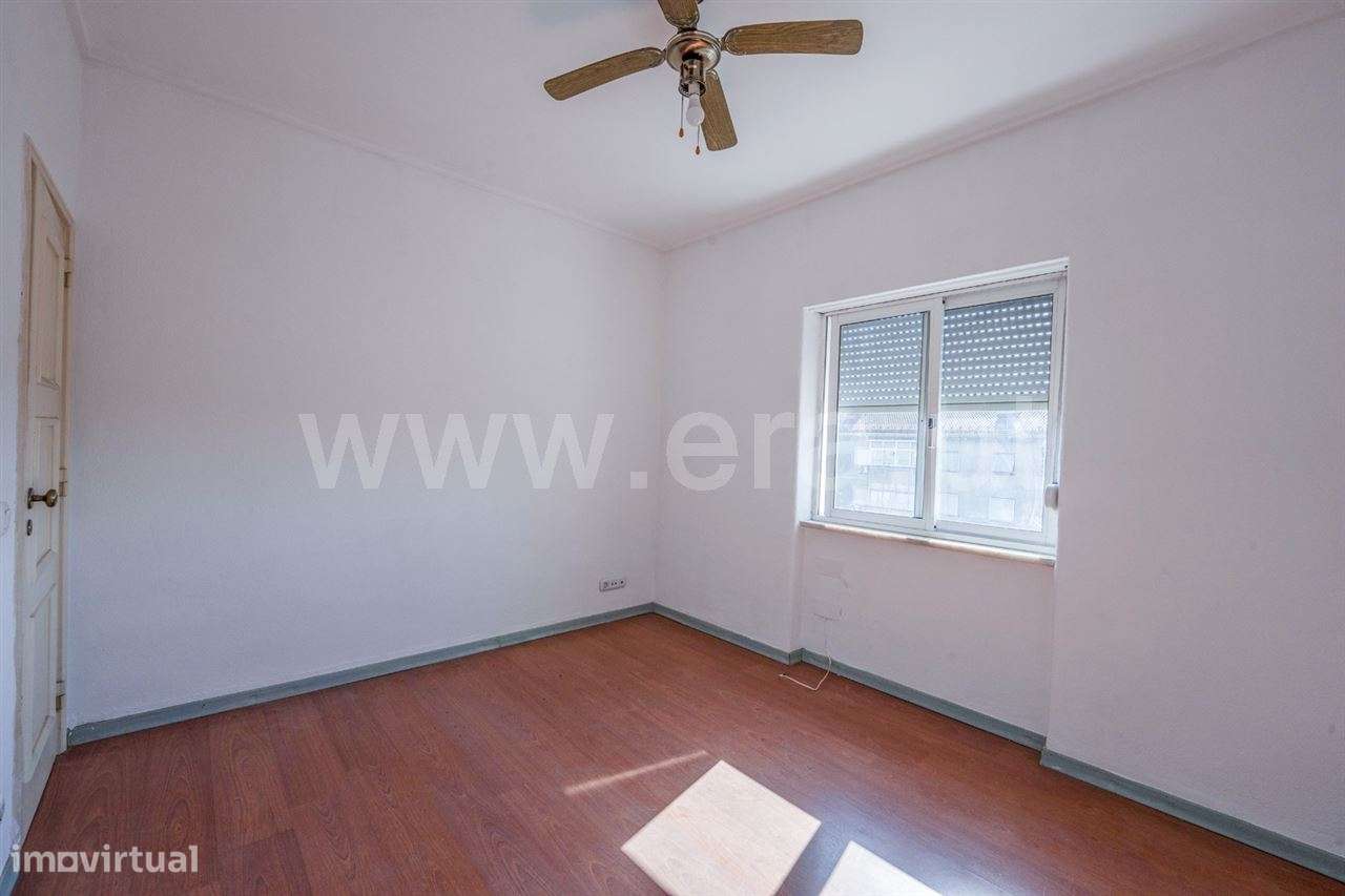 Apartamento T4/T3; Alto do Seixalinho-11