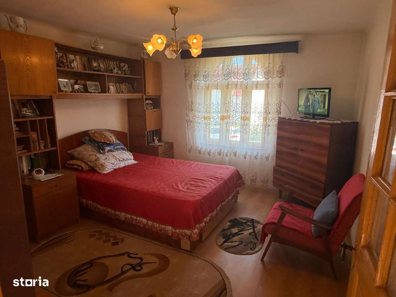 Vanzare casa de vacanta, 2 corpuri, 5 camere, Bezdead, Dambovita - Imagine principală: 5/20