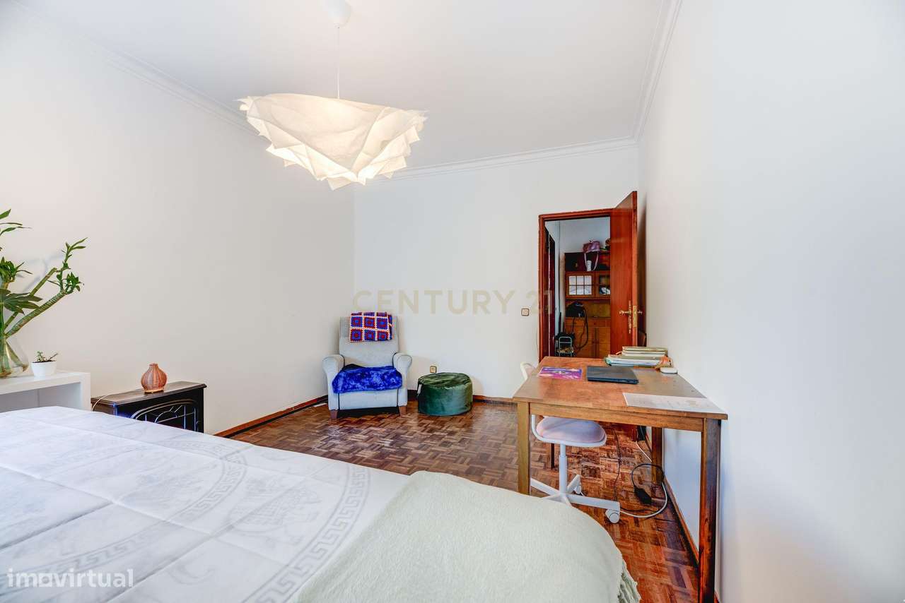 Moradia V6 no Algueirão-6