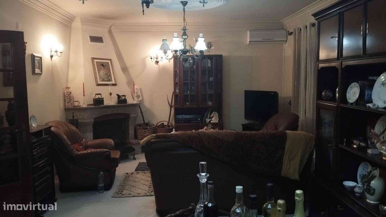 Moradia T5 na Quinta do Conde-3