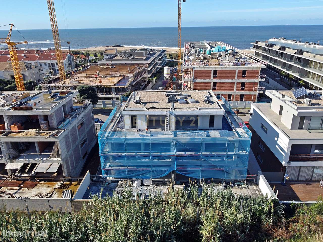 Moradia nova T4+1, de luxo, a escassos metros da Praia de Canidelo - Grande imagem: 4/60