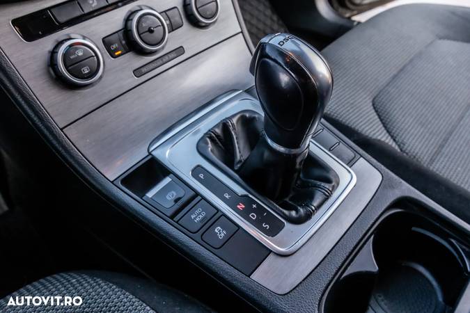 Volkswagen Passat 2.0 TDI BlueMotion Tehnology DSG Comfortline - 8