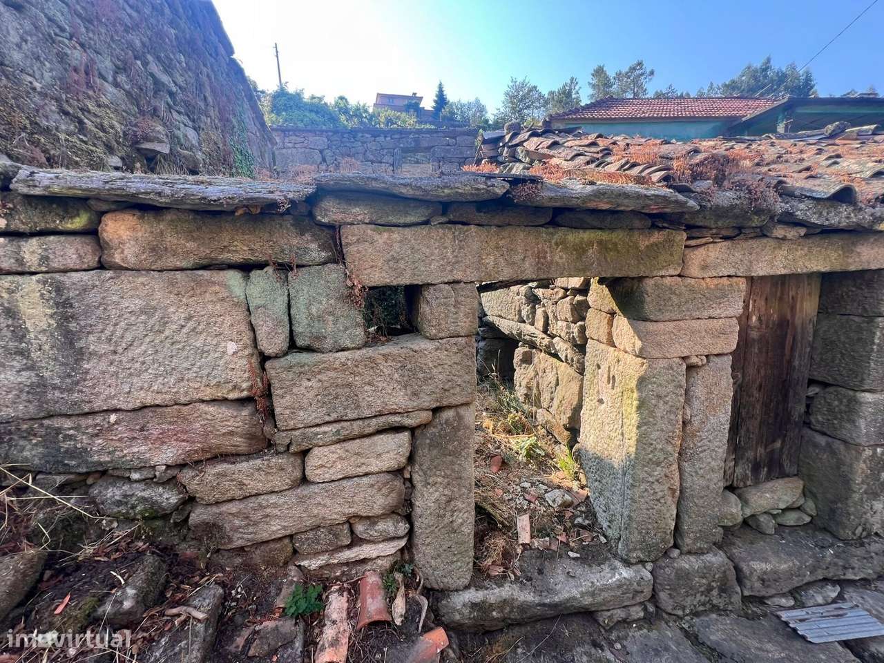 Oportunidade Única de Investimento: Ruína em Pedra em Vila Cova - Grande imagem: 4/15