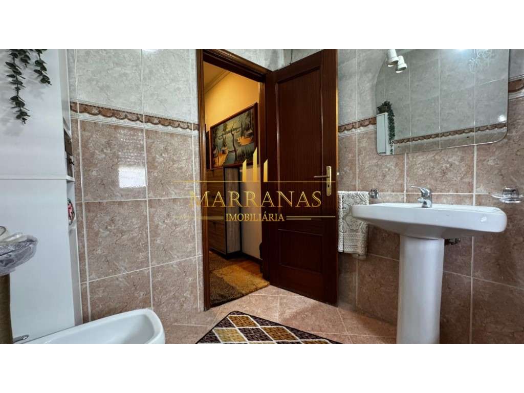 Apartamento T2 em Lordelo Excelente Localização-16