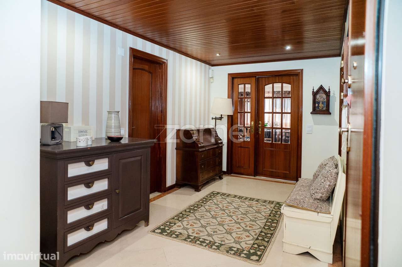 Apartamento T3 com Lareira, Parqueamento e Arrecadação – Santa Mar...-2